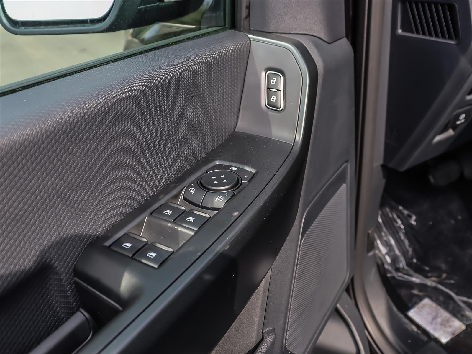 2026 Ford F-150 STX 4WD SuperCrew 5.5' Box - Thumbnail 7