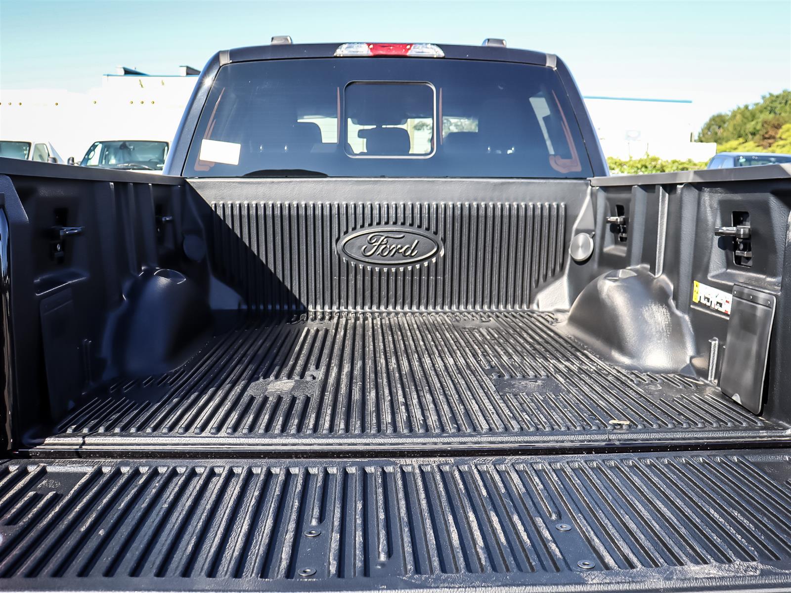 2026 Ford F-150 XLT 4WD SuperCrew 5.5' Box - Thumbnail 20