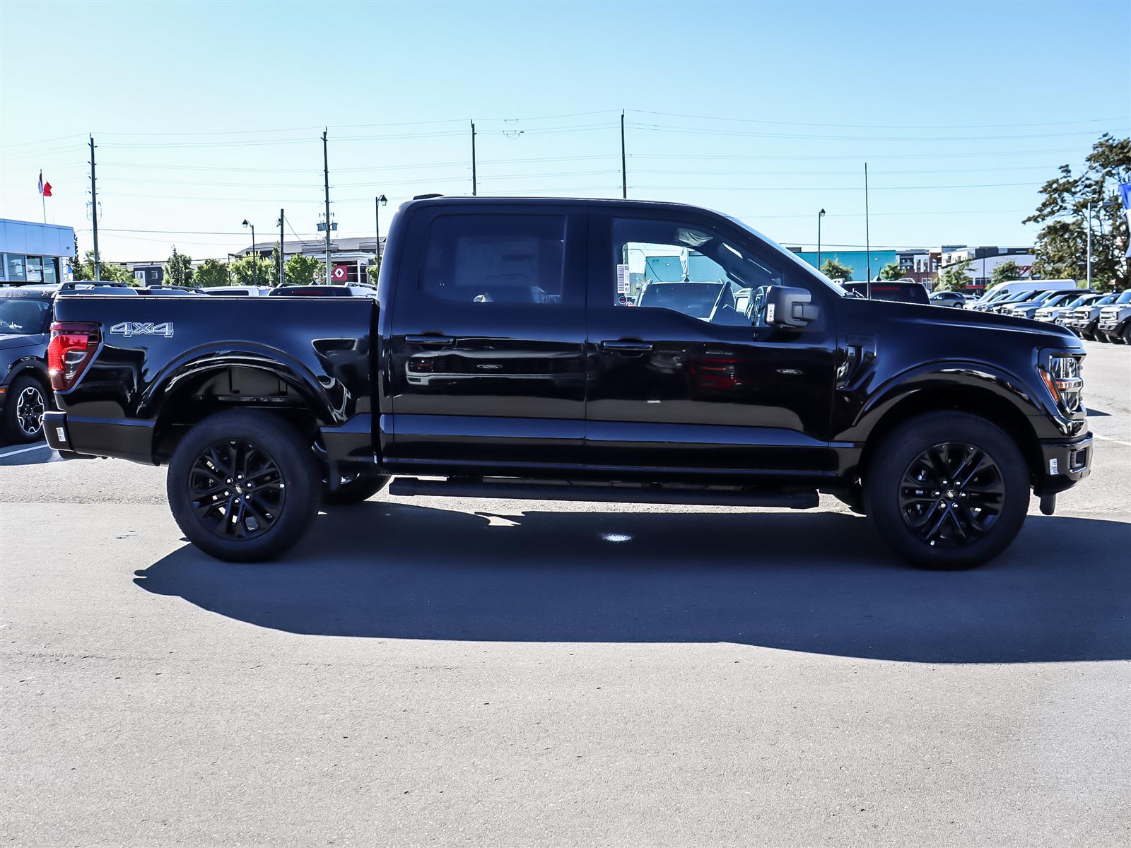 2026 Ford F-150 XLT 4WD SuperCrew 5.5' Box - Thumbnail 4