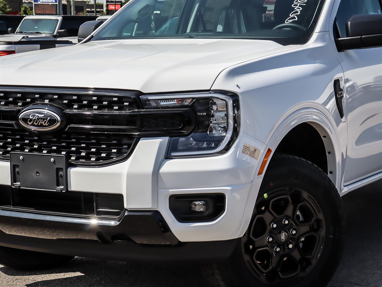 2026 Ford Ranger XLT 4WD SuperCrew 5' Box - Thumbnail 2