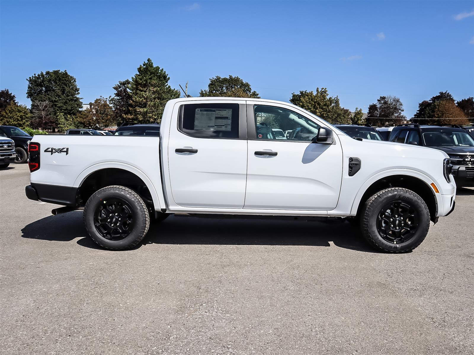 2026 Ford Ranger XLT 4WD SuperCrew 5' Box - Thumbnail 4