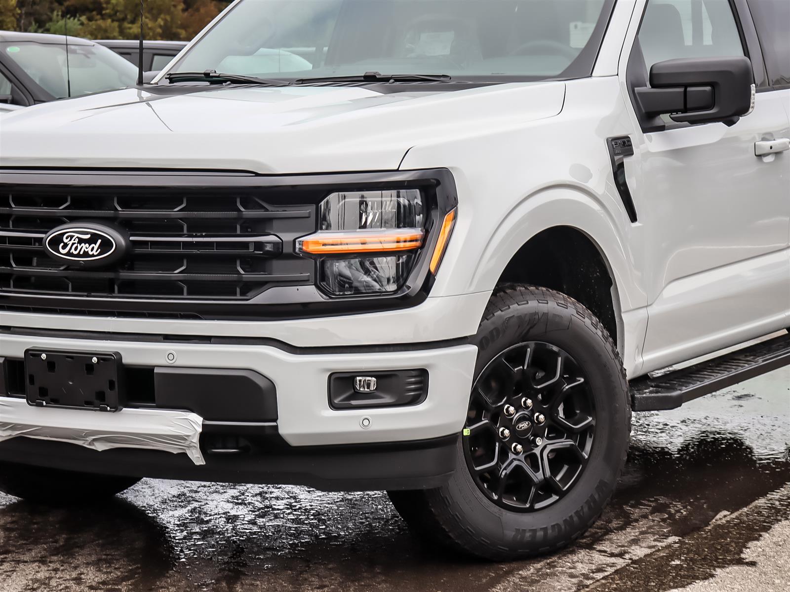 2026 Ford F-150 XLT 4WD SuperCrew 5.5' Box - Thumbnail 2
