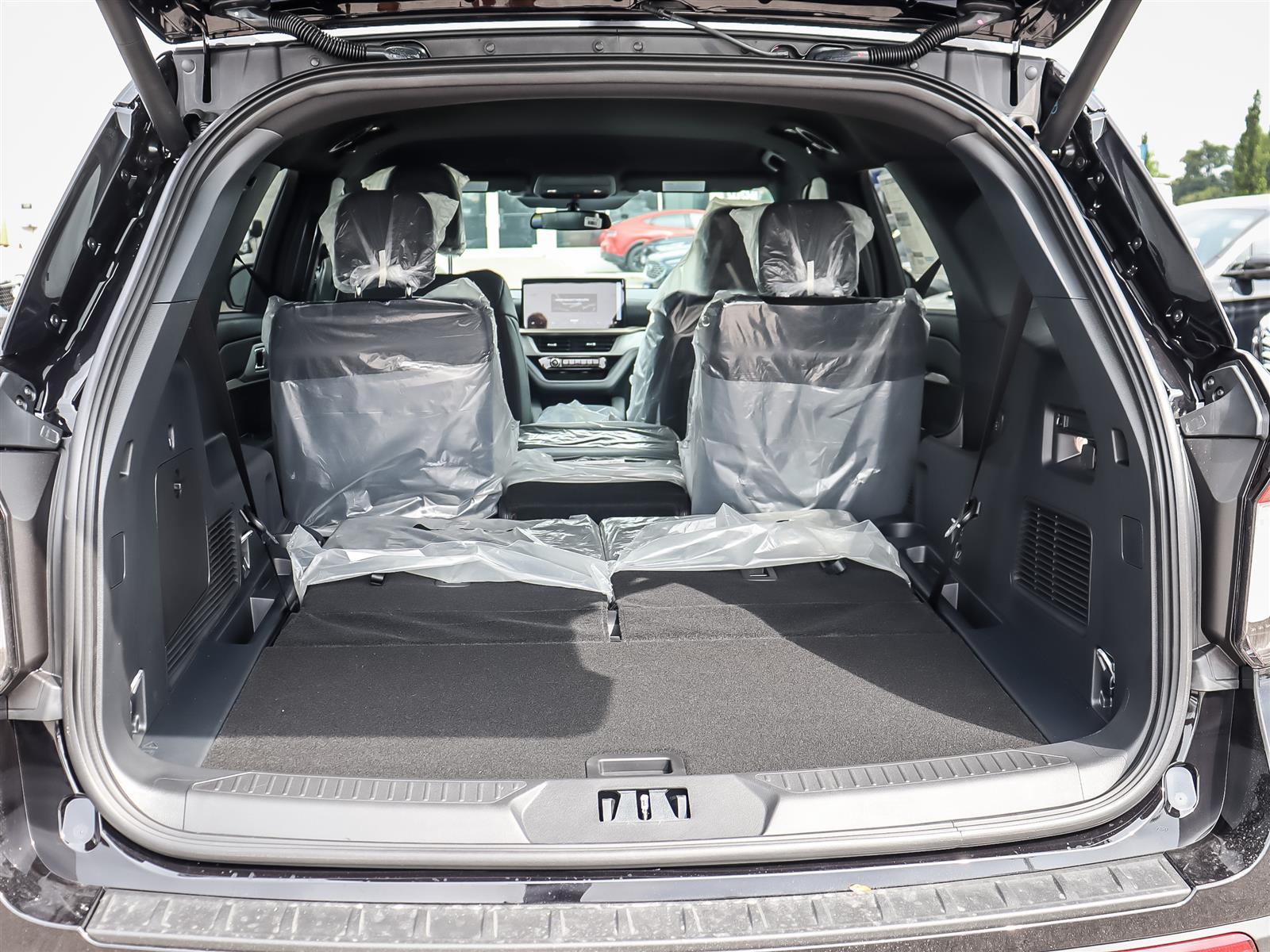 2027 Ford Explorer Active w/200A Pkg 4WD - Thumbnail 20