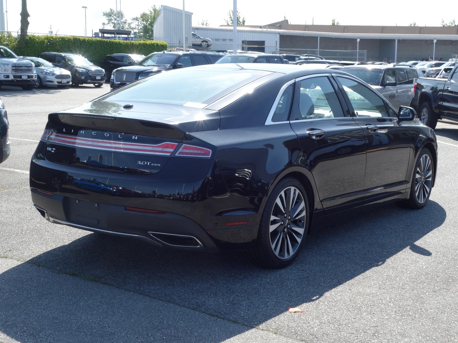 New 2019 Lincoln MKZ Reserve near Surrey | Dams Lincoln