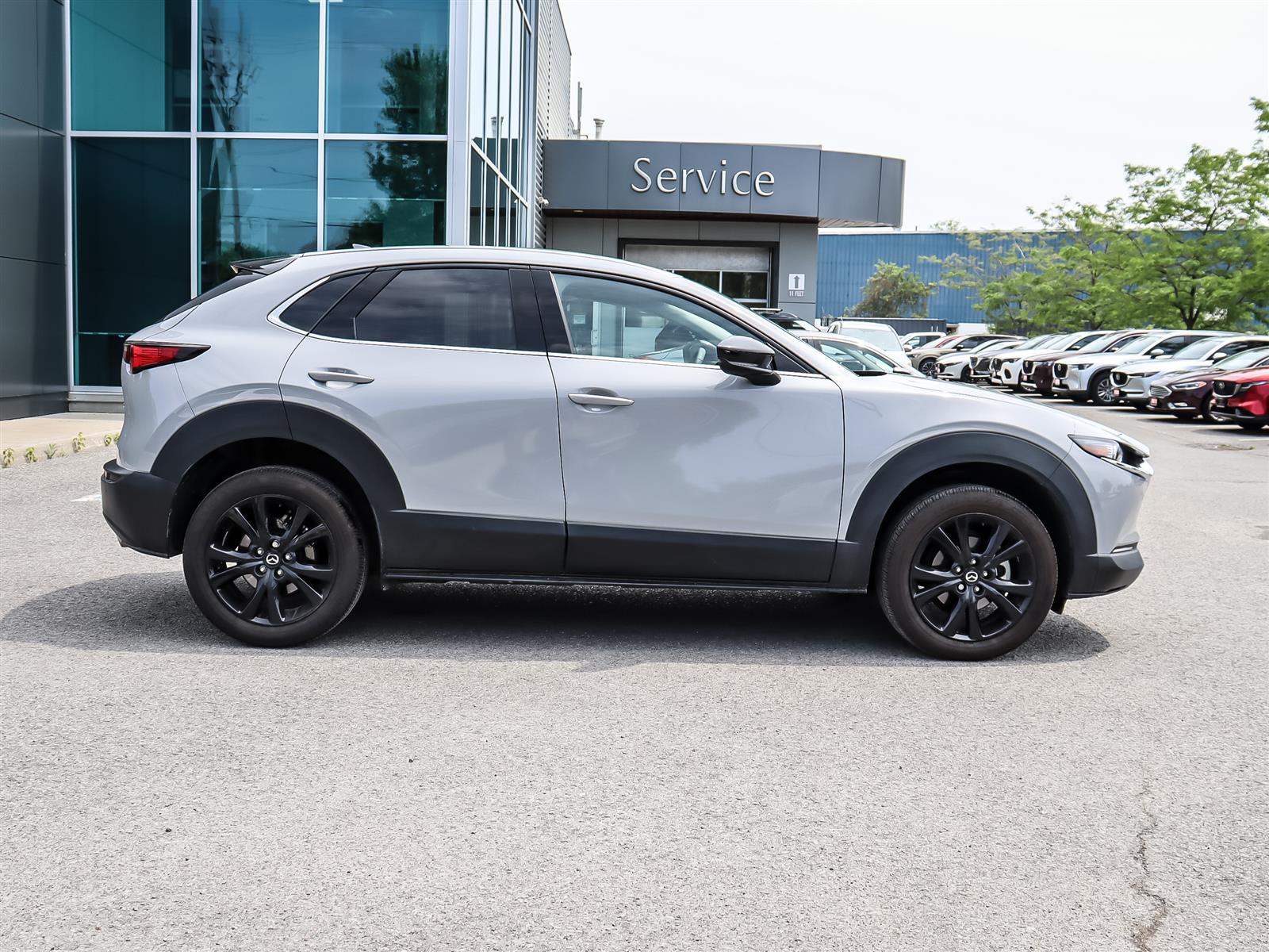 2025 Mazda CX-30 GT AWD - Thumbnail 4