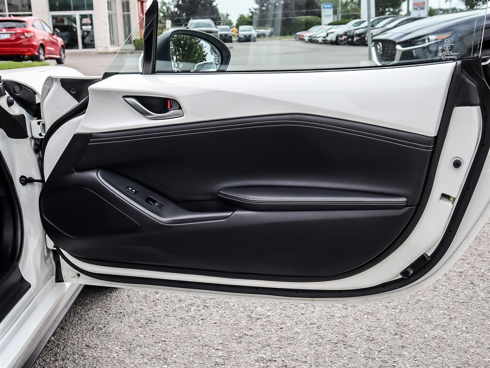 2023 Mazda MX-5 Grand Touring AT - Thumbnail 17