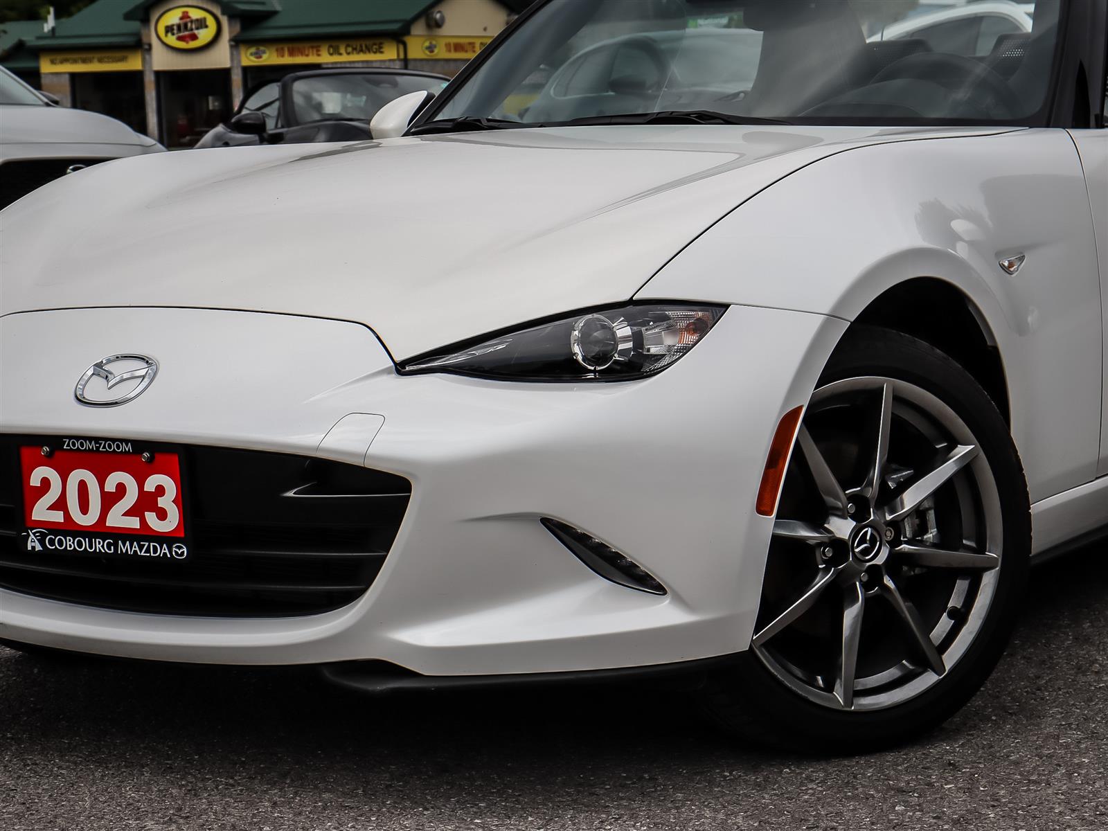 2023 Mazda MX-5 Grand Touring AT - Thumbnail 2