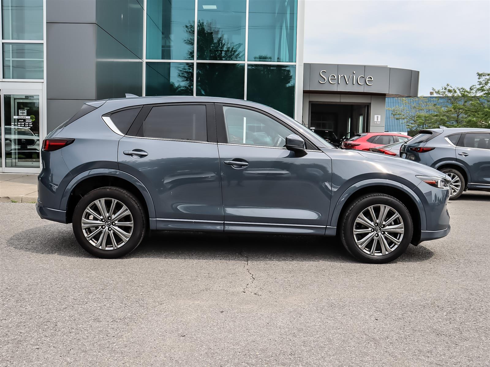 2024 Mazda CX-5 Signature AWD - Thumbnail 4