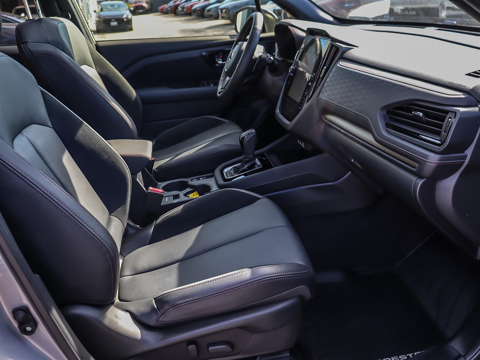 2025 Subaru Forester Touring Premium - Thumbnail 22
