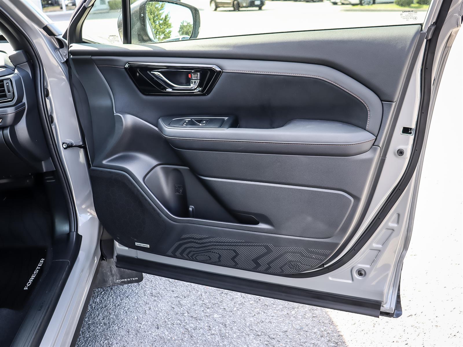 2025 Subaru Forester Touring Premium - Thumbnail 23