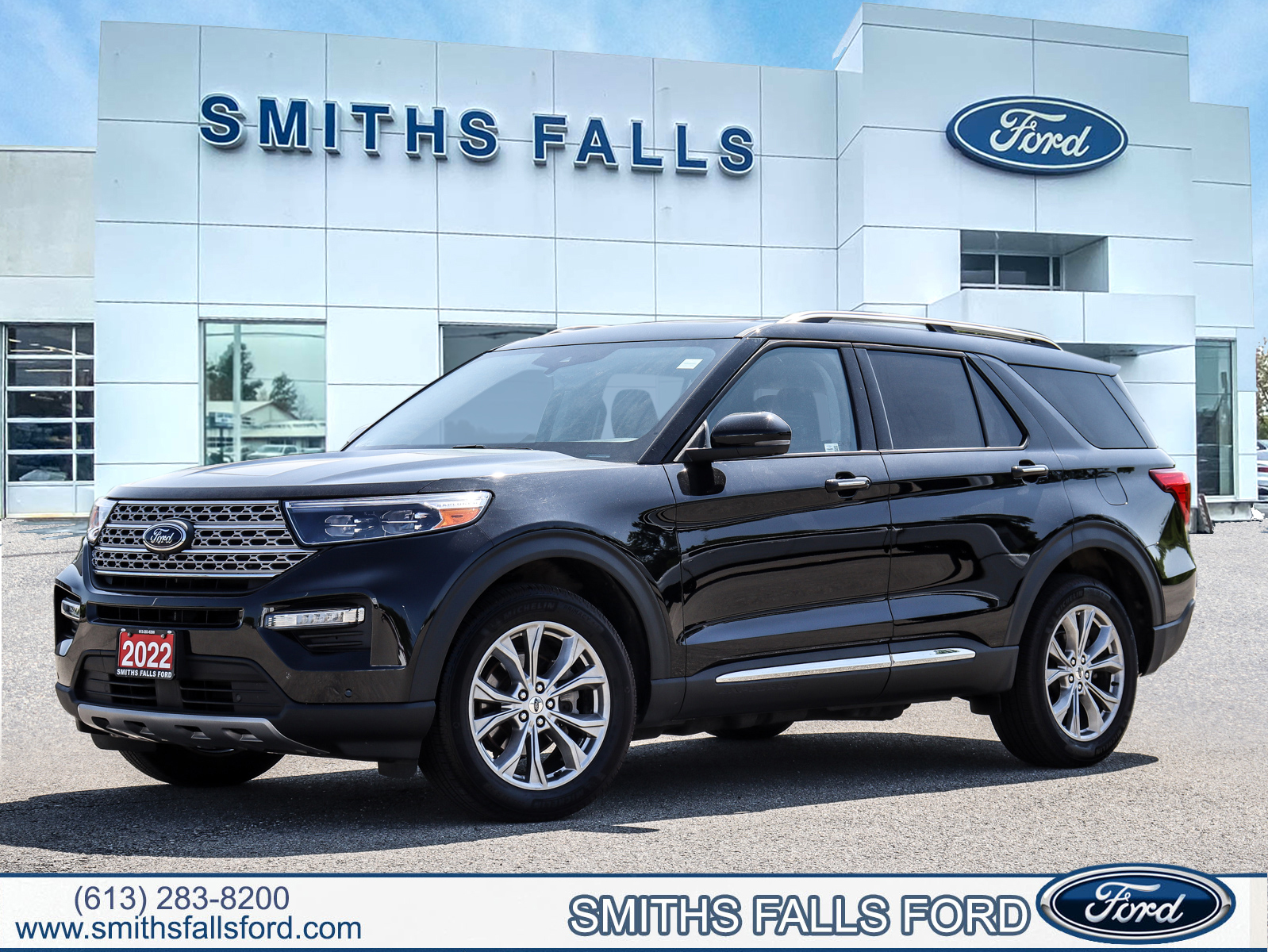 2022 Ford Explorer Limited - Main View
