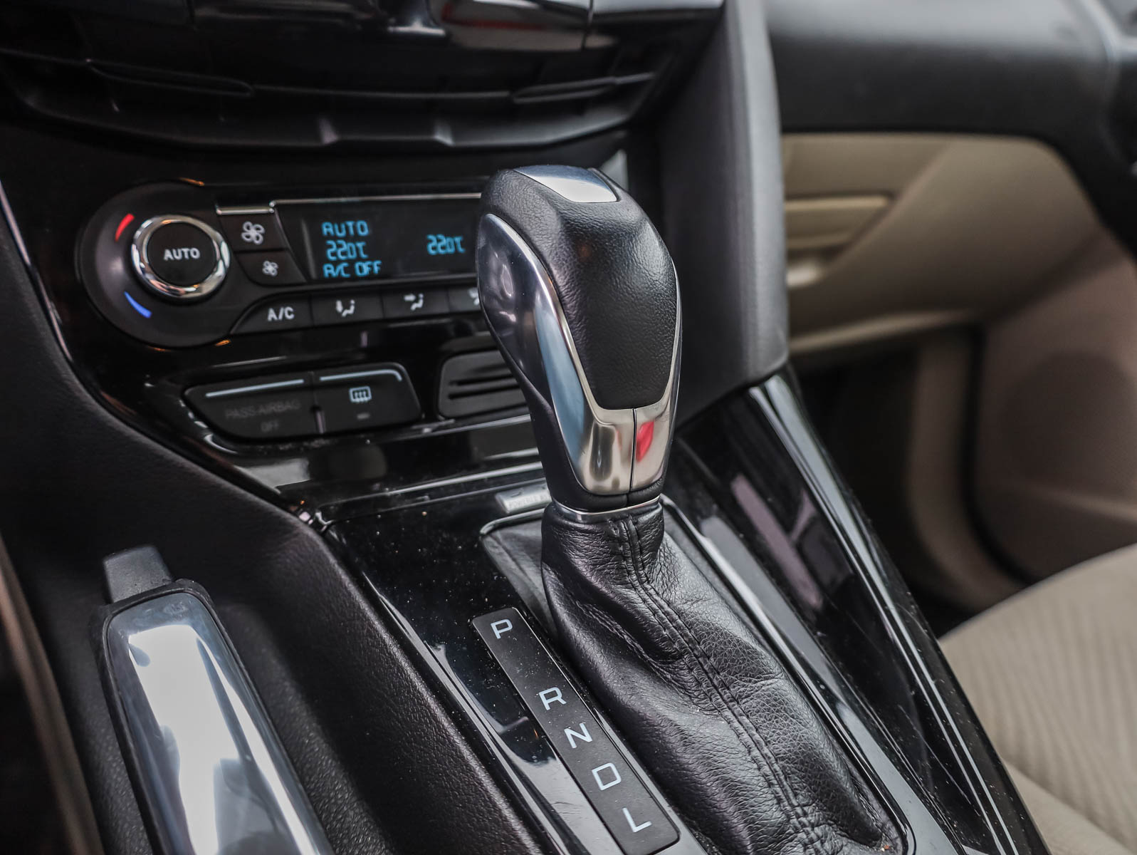 2012 Ford Focus Electric - Thumbnail 16