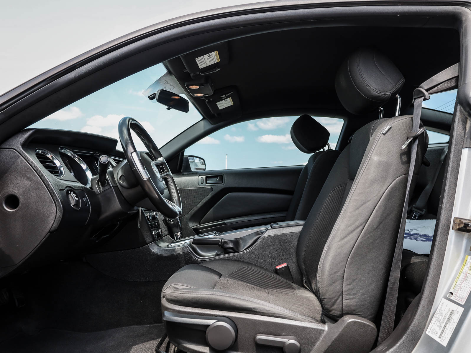 2014 Ford Mustang Premium - Thumbnail 10