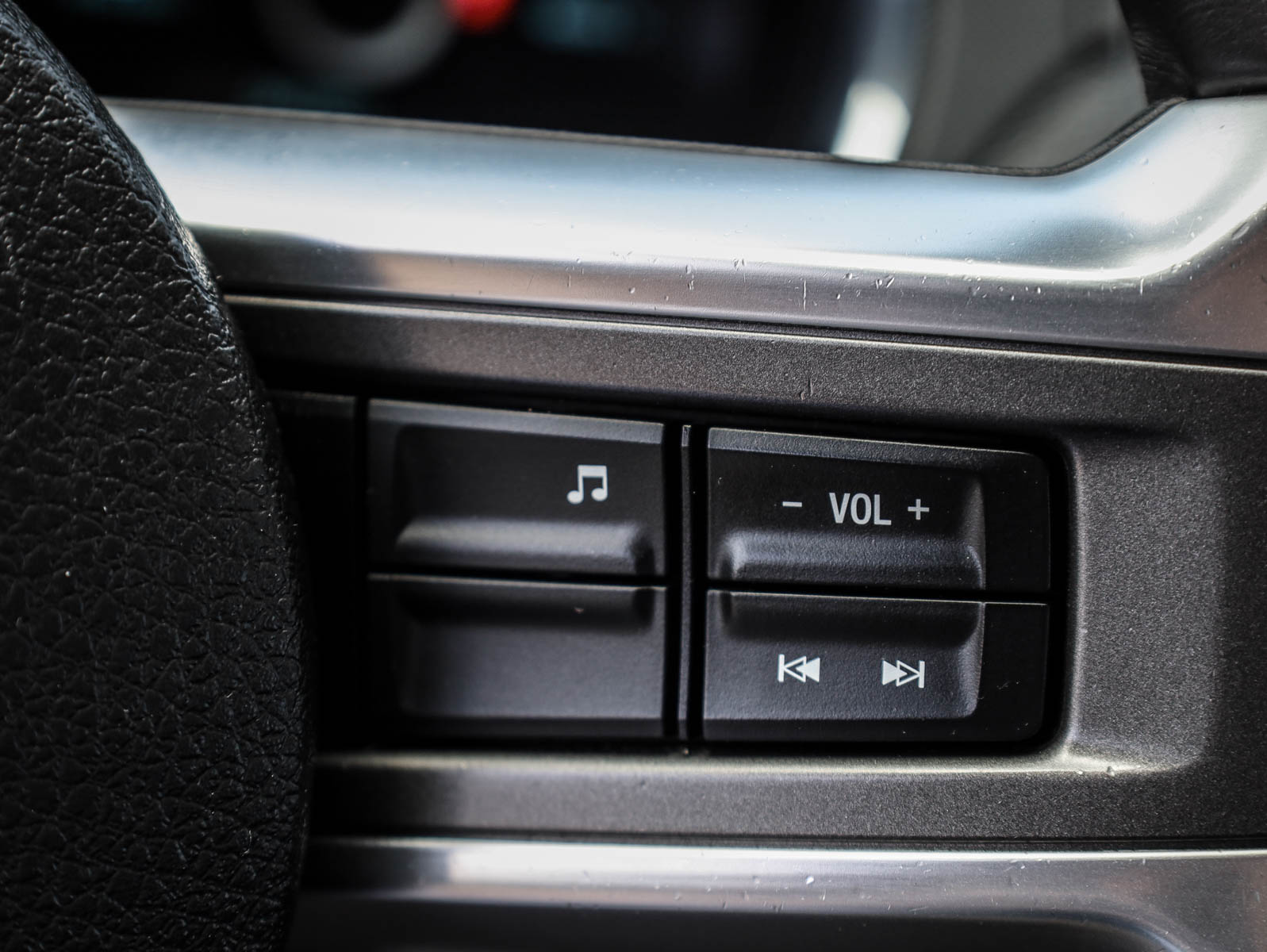 2014 Ford Mustang Premium - Thumbnail 12