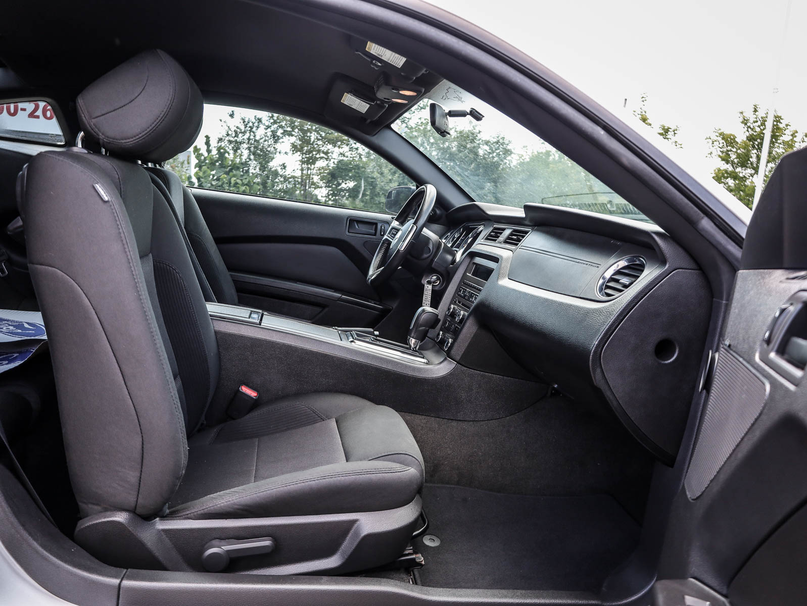 2014 Ford Mustang Premium - Thumbnail 16