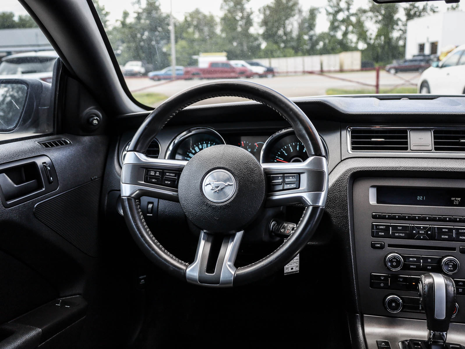 2014 Ford Mustang Premium - Thumbnail 18