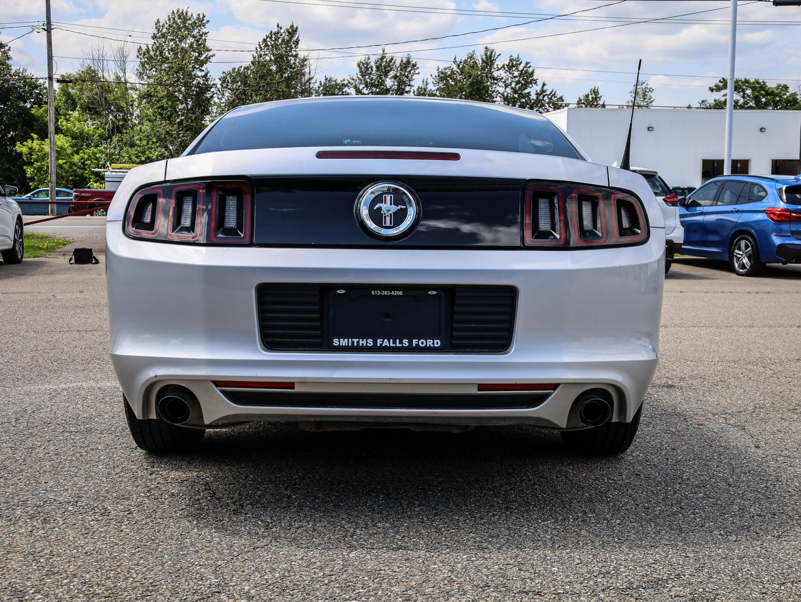 2014 Ford Mustang Premium - Thumbnail 4
