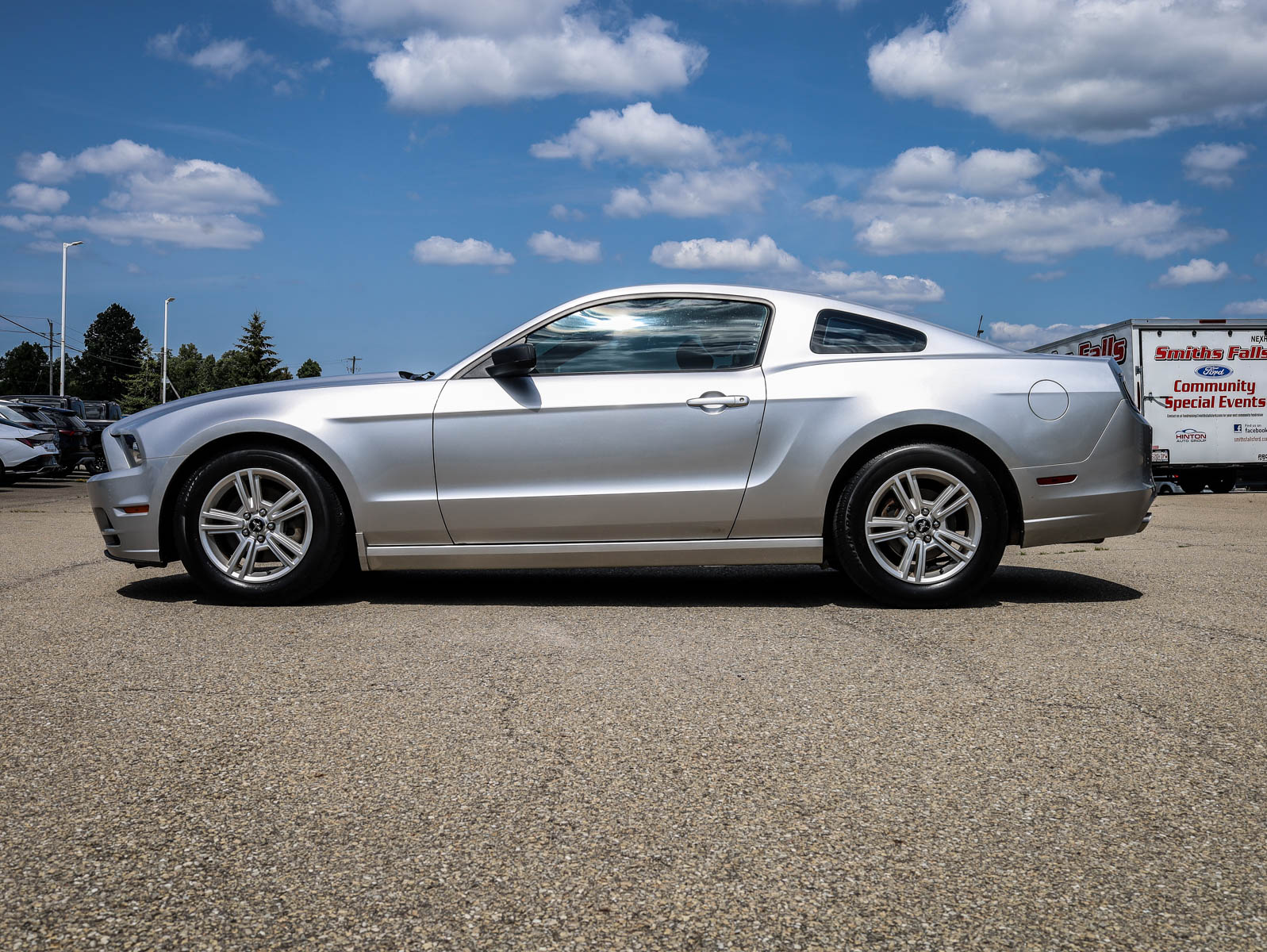 2014 Ford Mustang Premium - Thumbnail 5