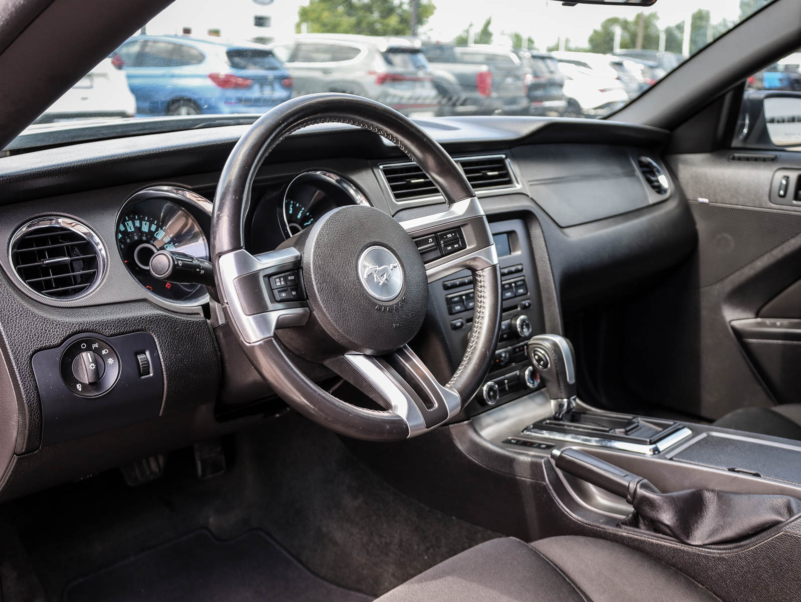 2014 Ford Mustang Premium - Thumbnail 9