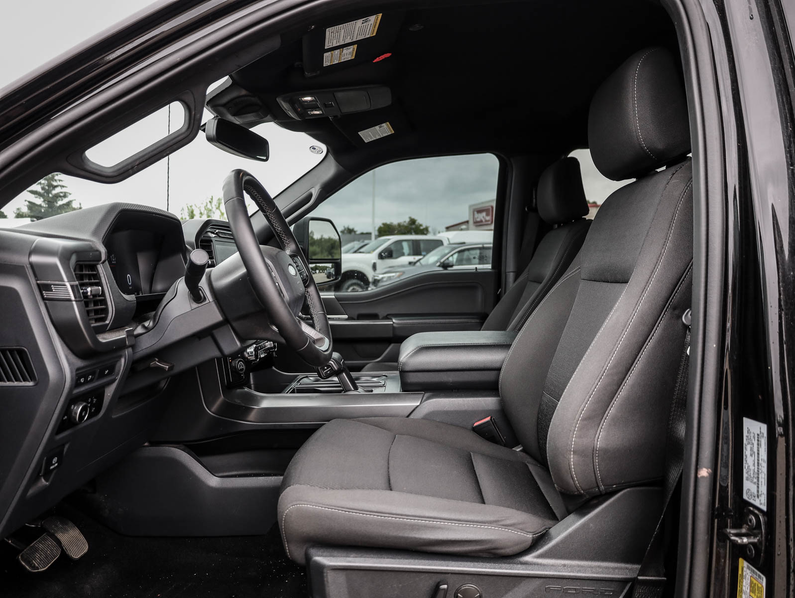 2024 Ford F-150 XLT - Thumbnail 9