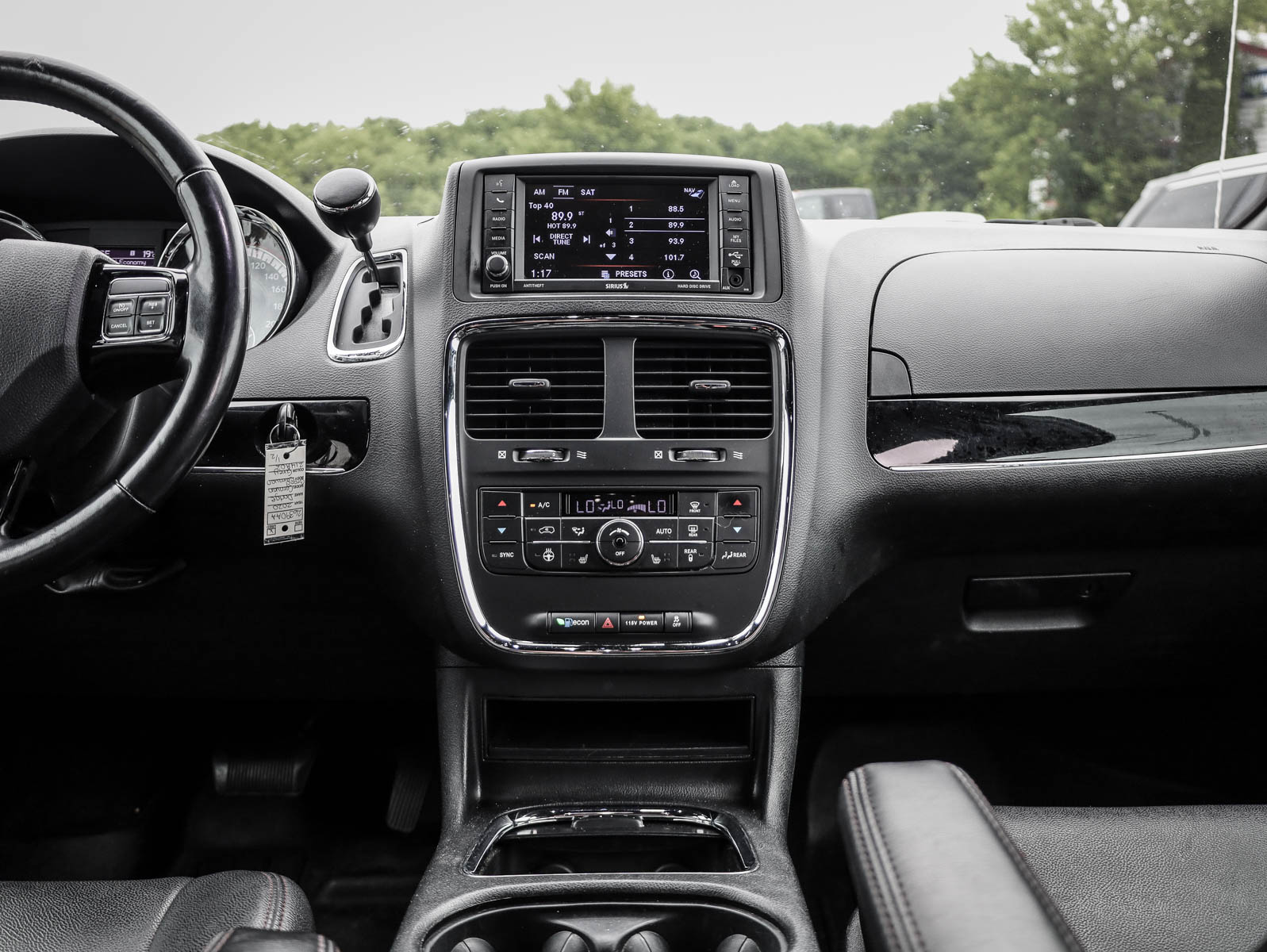 2020 Dodge Grand Caravan Premium Plus - Thumbnail 21