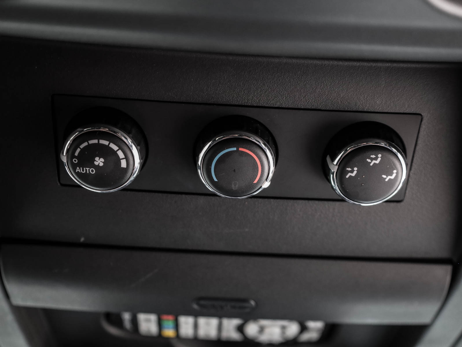 2020 Dodge Grand Caravan Premium Plus - Thumbnail 24