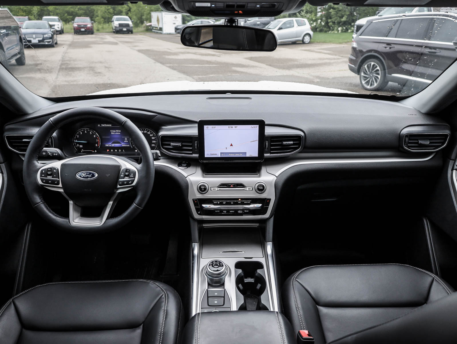 2023 Ford Explorer XLT 4WD - Thumbnail 22