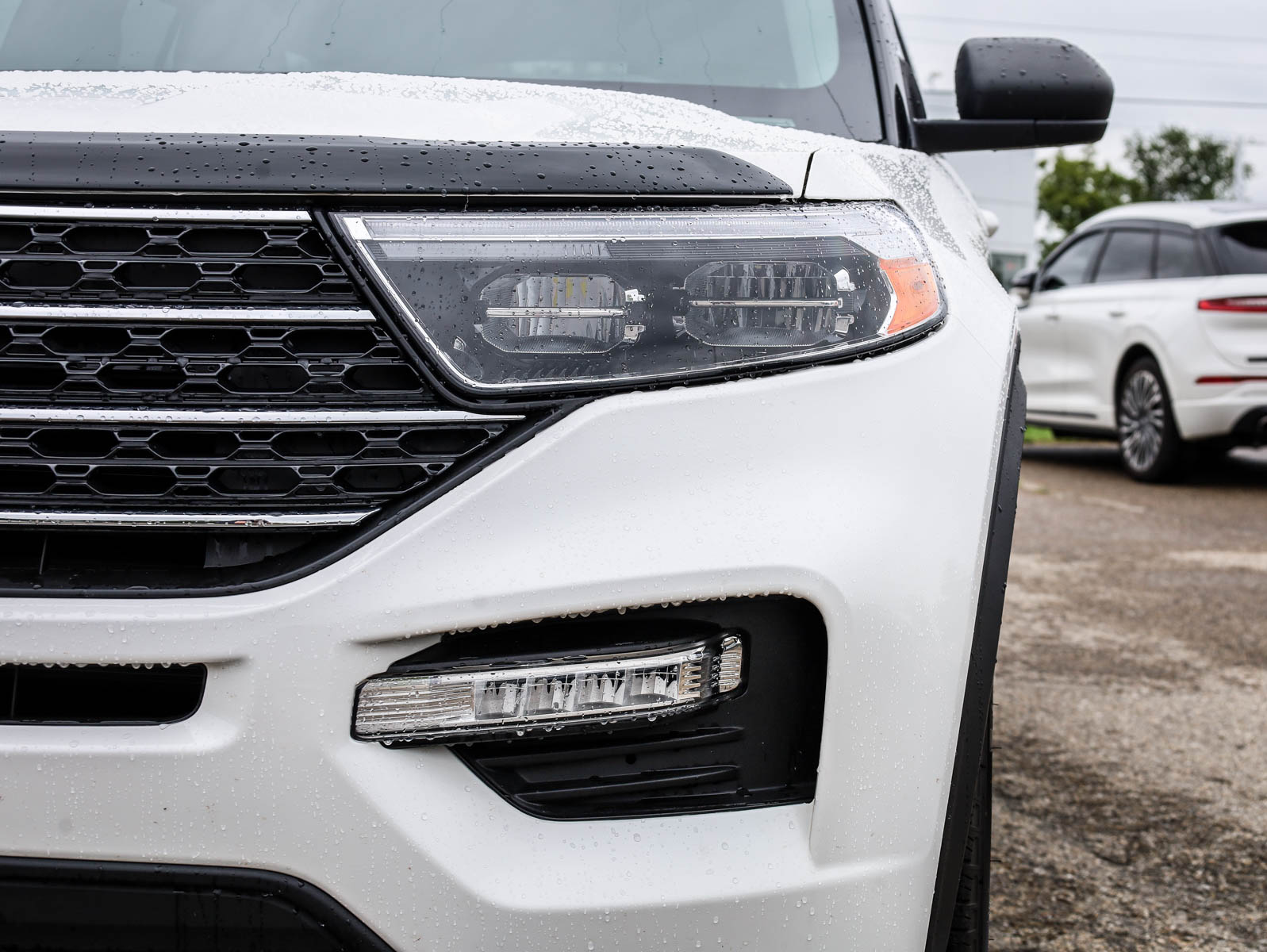2023 Ford Explorer XLT 4WD - Thumbnail 6