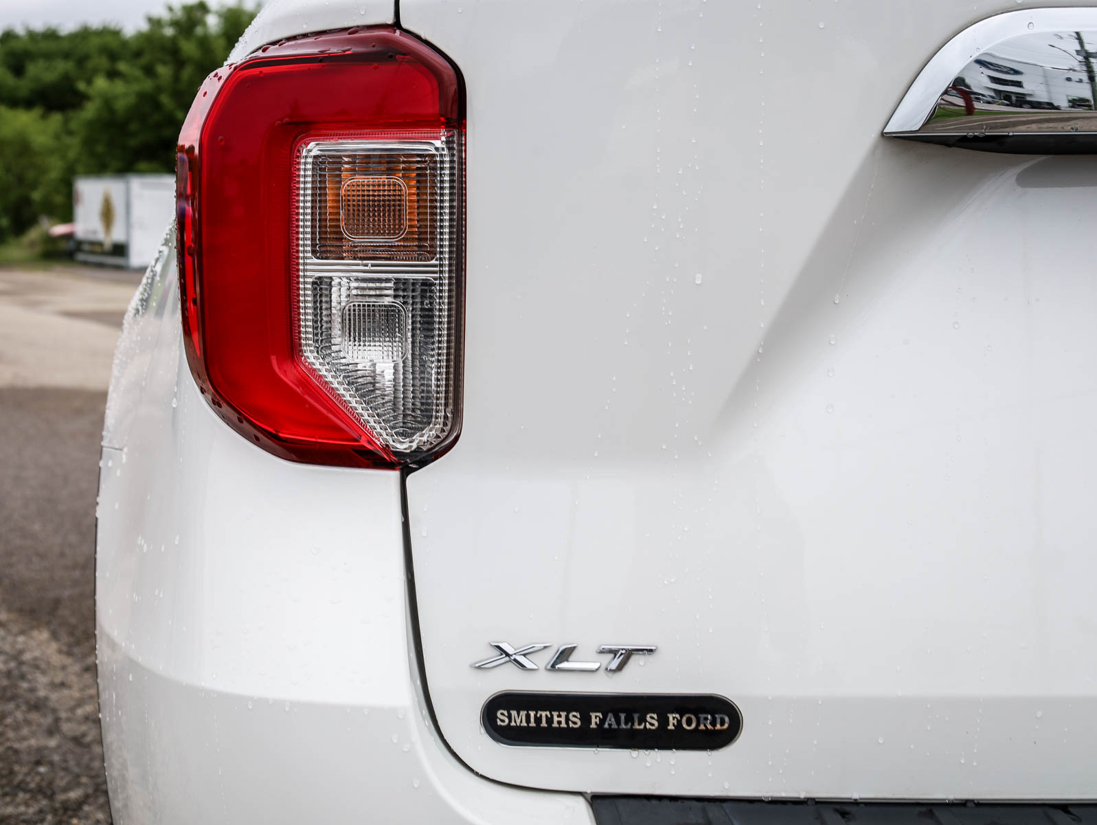 2023 Ford Explorer XLT 4WD - Thumbnail 7