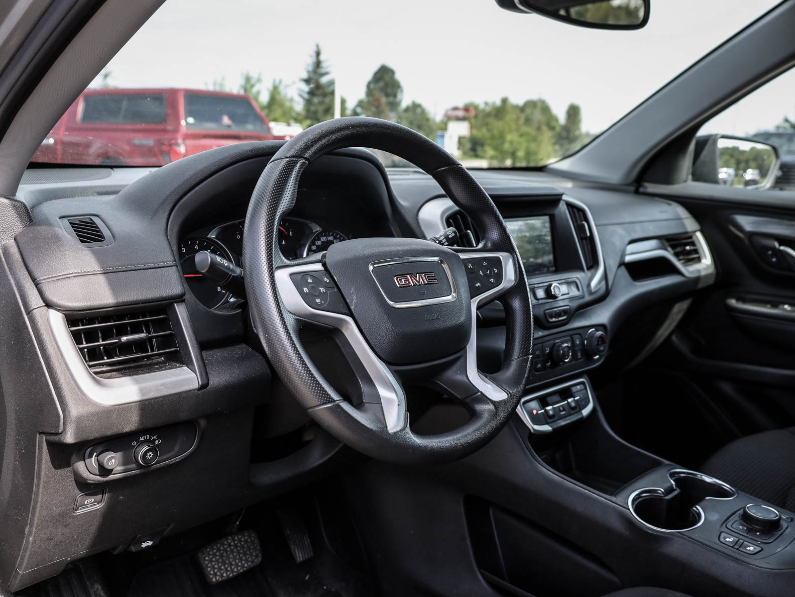 2024 GMC Terrain AWD 4dr SLE - Thumbnail 11