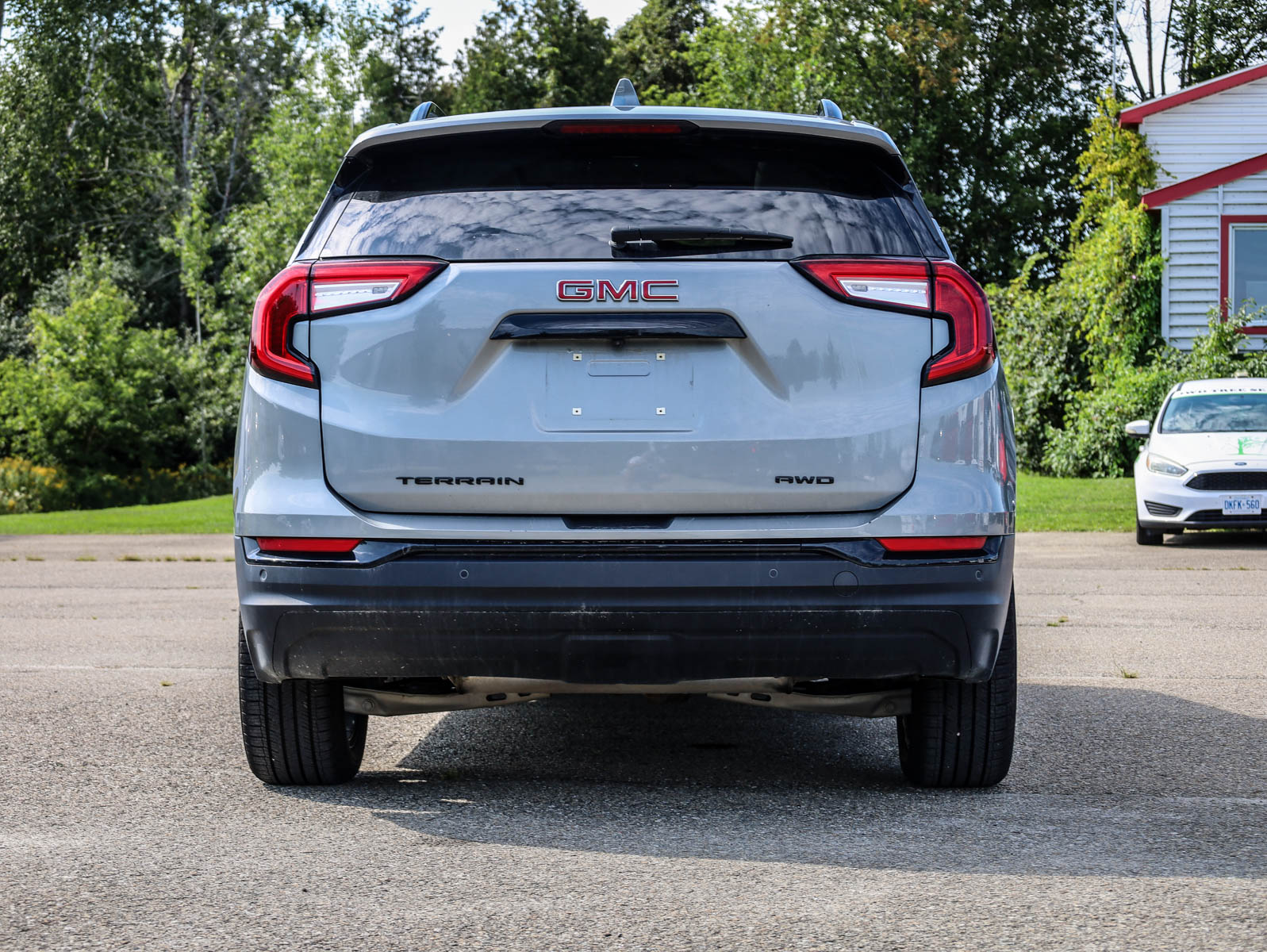2024 GMC Terrain AWD 4dr SLE - Thumbnail 4
