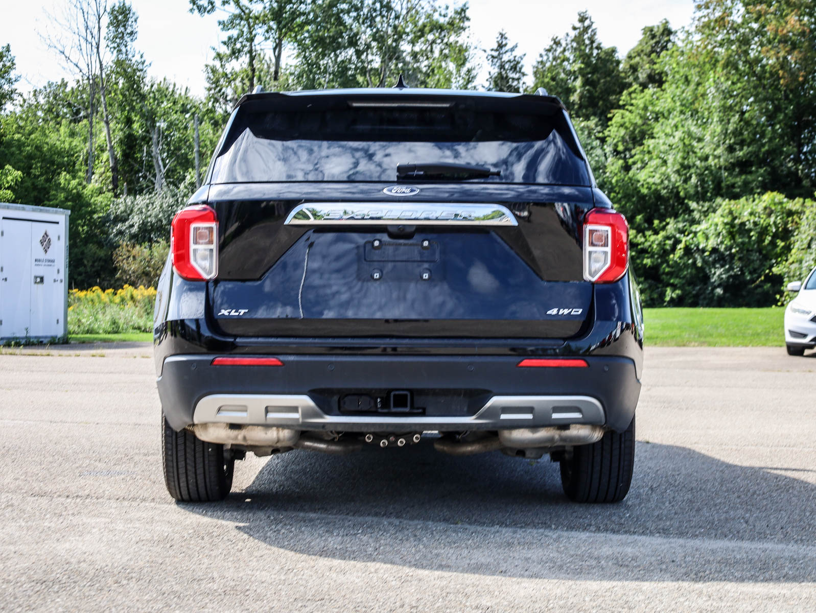 2023 Ford Explorer XLT 4WD - Thumbnail 4