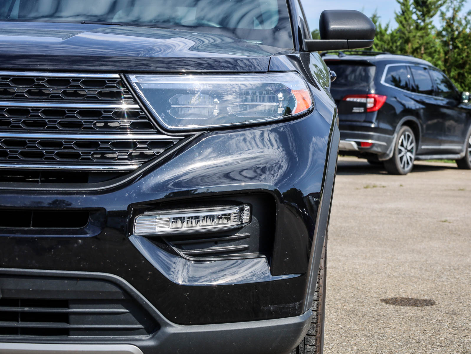 2023 Ford Explorer XLT 4WD - Thumbnail 6