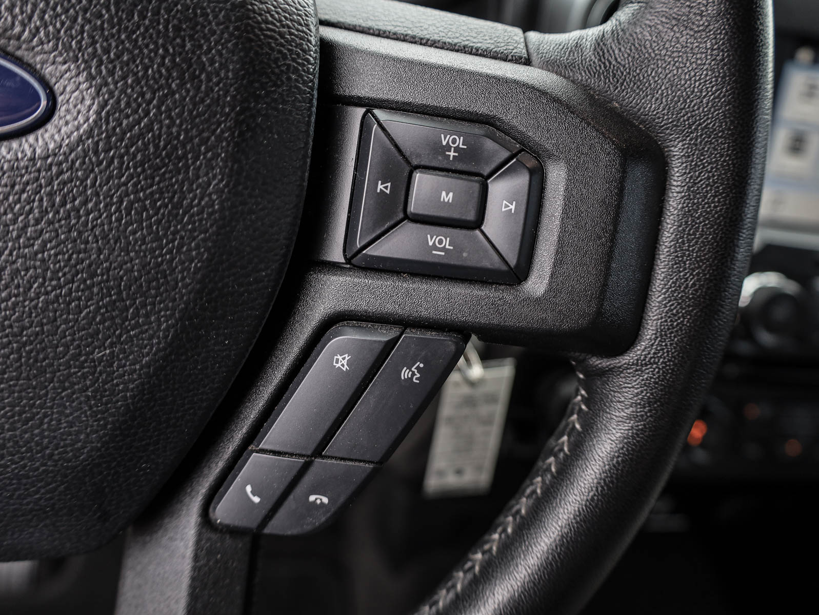 2018 Ford F-150 - Thumbnail 17