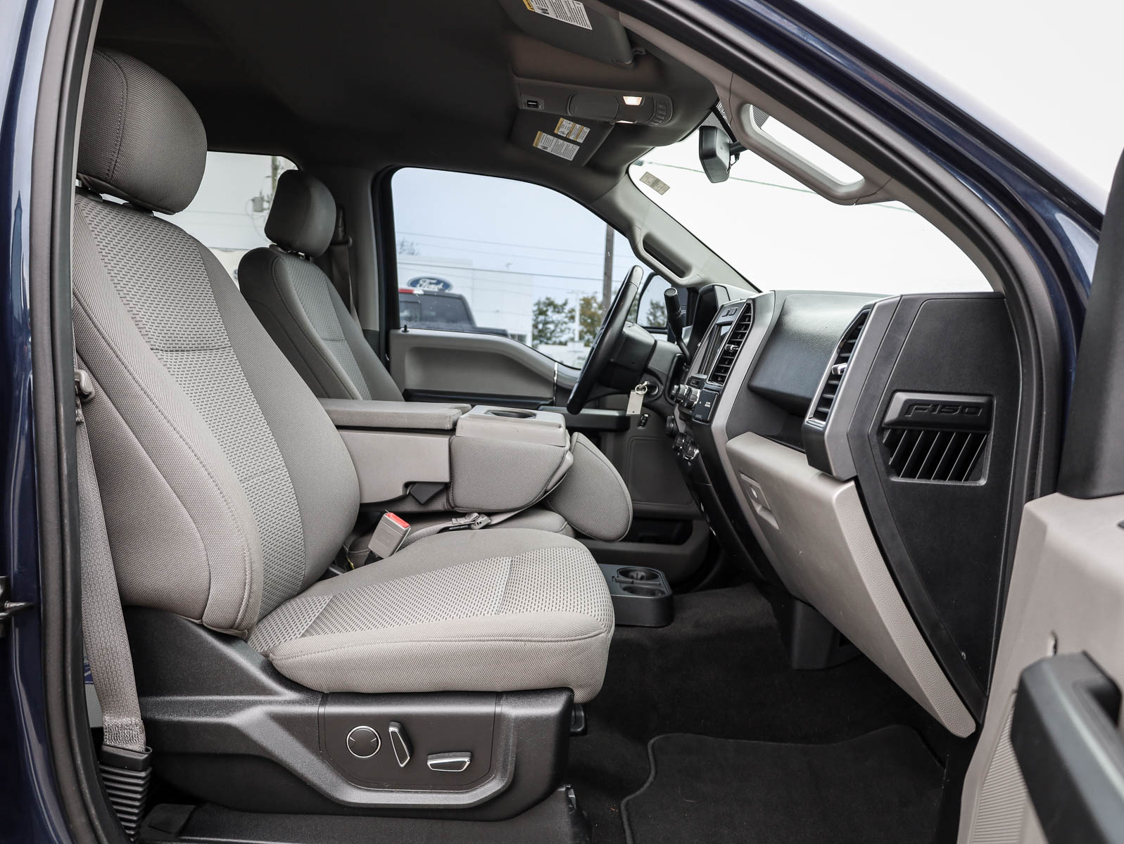 2018 Ford F-150 - Thumbnail 24