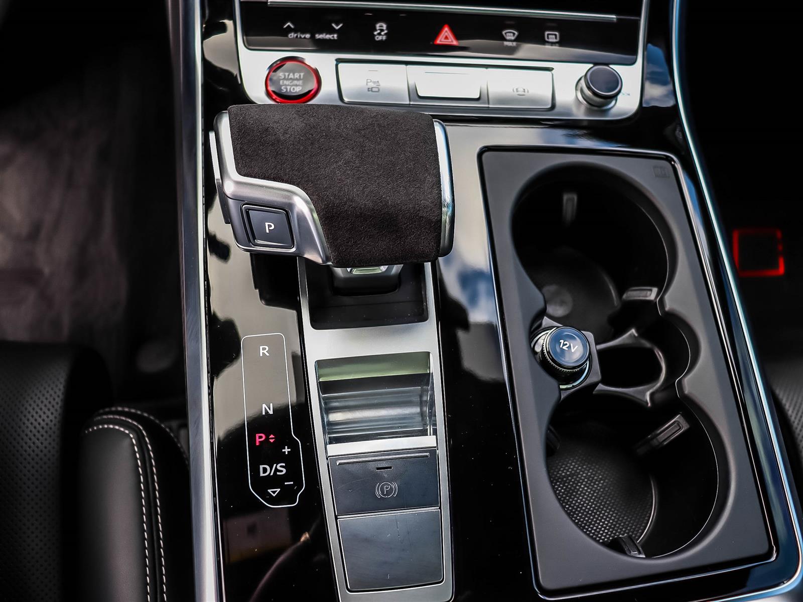 2024 Audi RS Q8 TFSI quattro - Thumbnail 31