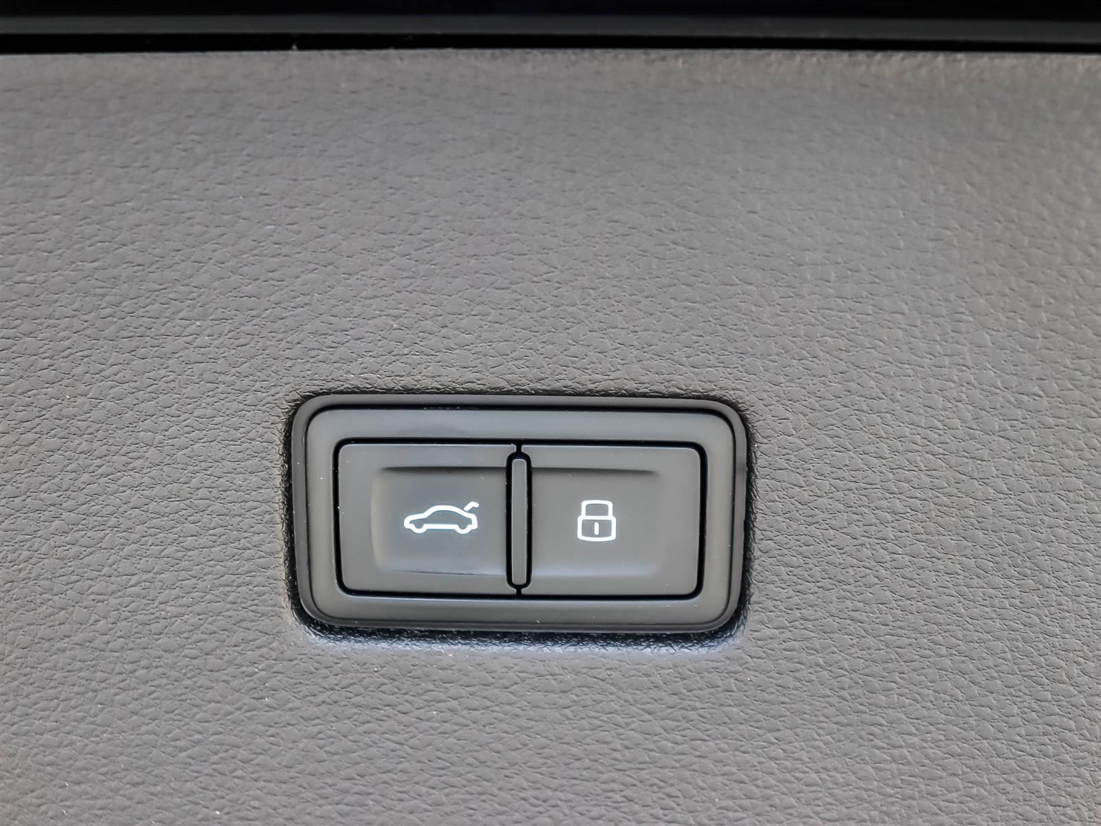 2023 Audi Q8 55 3.0T Progressiv quattro 8sp Tiptronic - Thumbnail 21