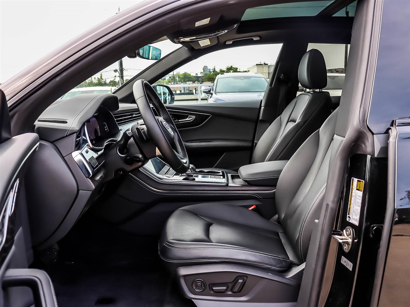 2023 Audi Q8 55 3.0T Progressiv quattro 8sp Tiptronic - Thumbnail 8