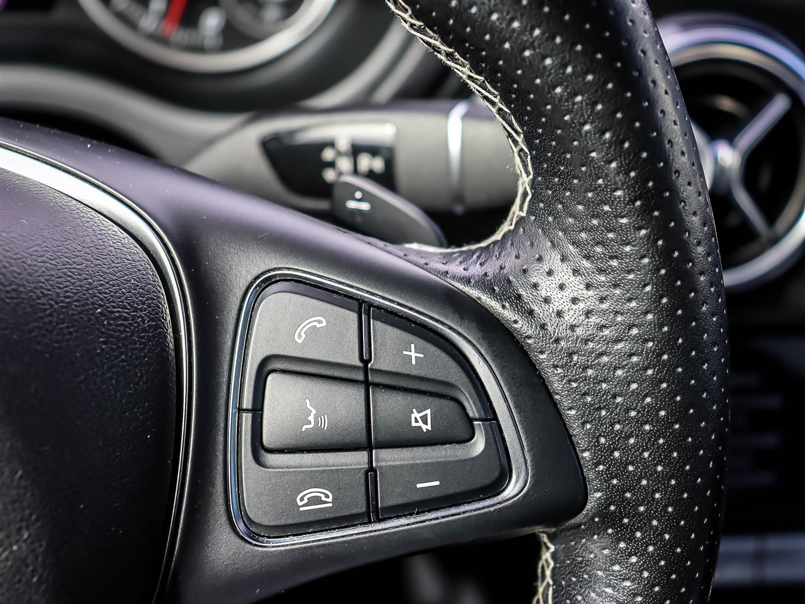 2018 Mercedes-Benz B250 4MATIC Sports Tourer - Thumbnail 31