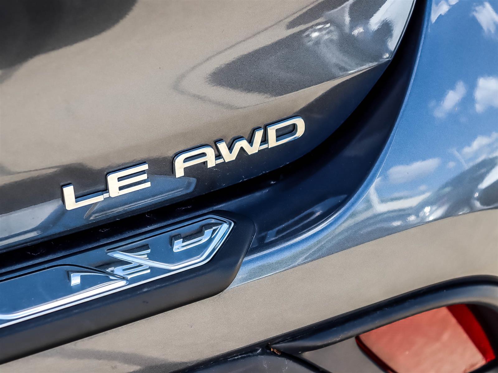 2023 Toyota Highlander LE - Thumbnail 20
