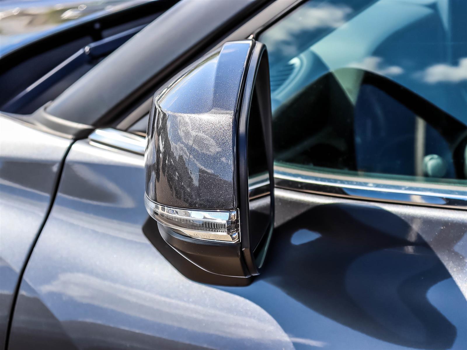 2023 Toyota Highlander LE - Thumbnail 22