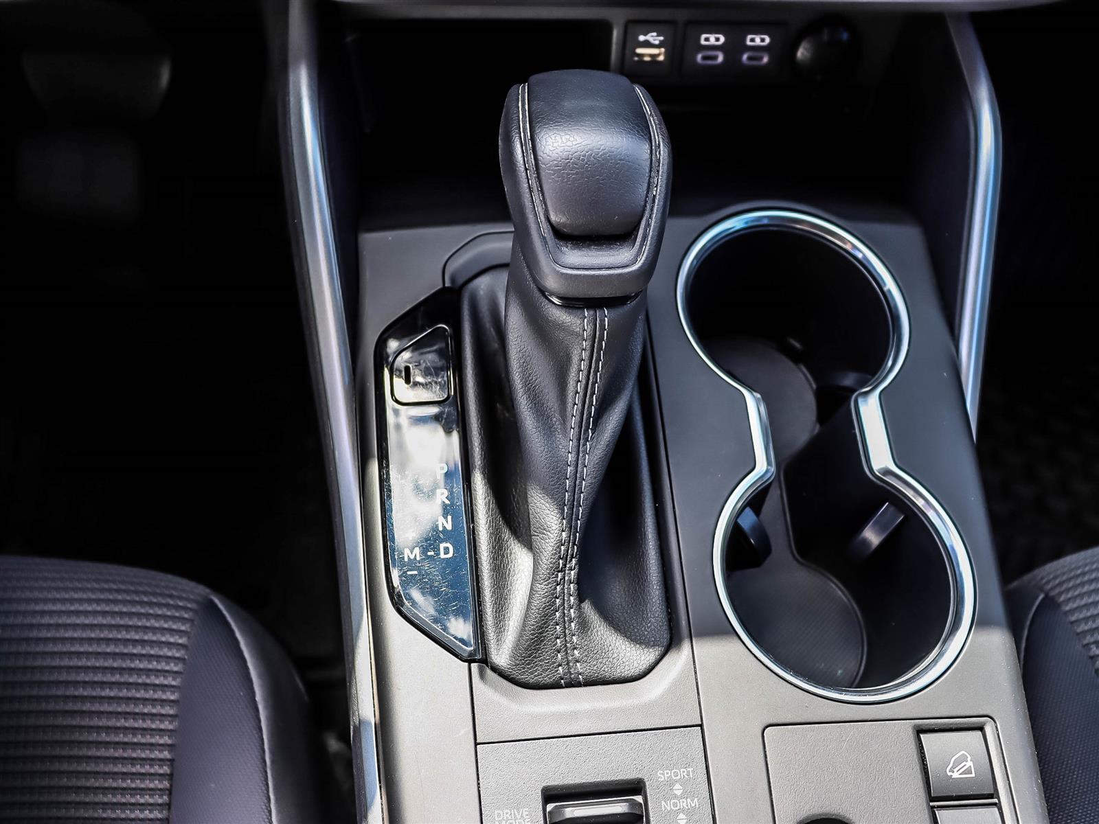 2023 Toyota Highlander LE - Thumbnail 25