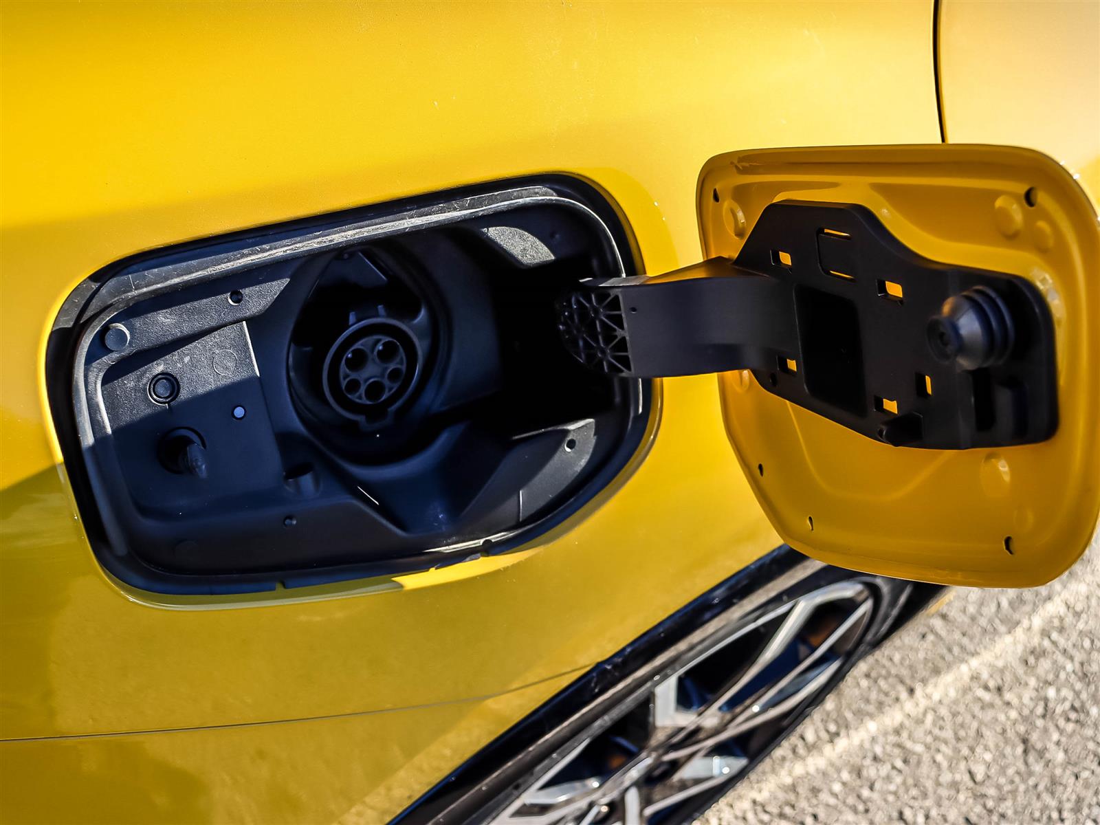 2026 Toyota Prius Plug-In Hybrid XSE Premium - Thumbnail 15