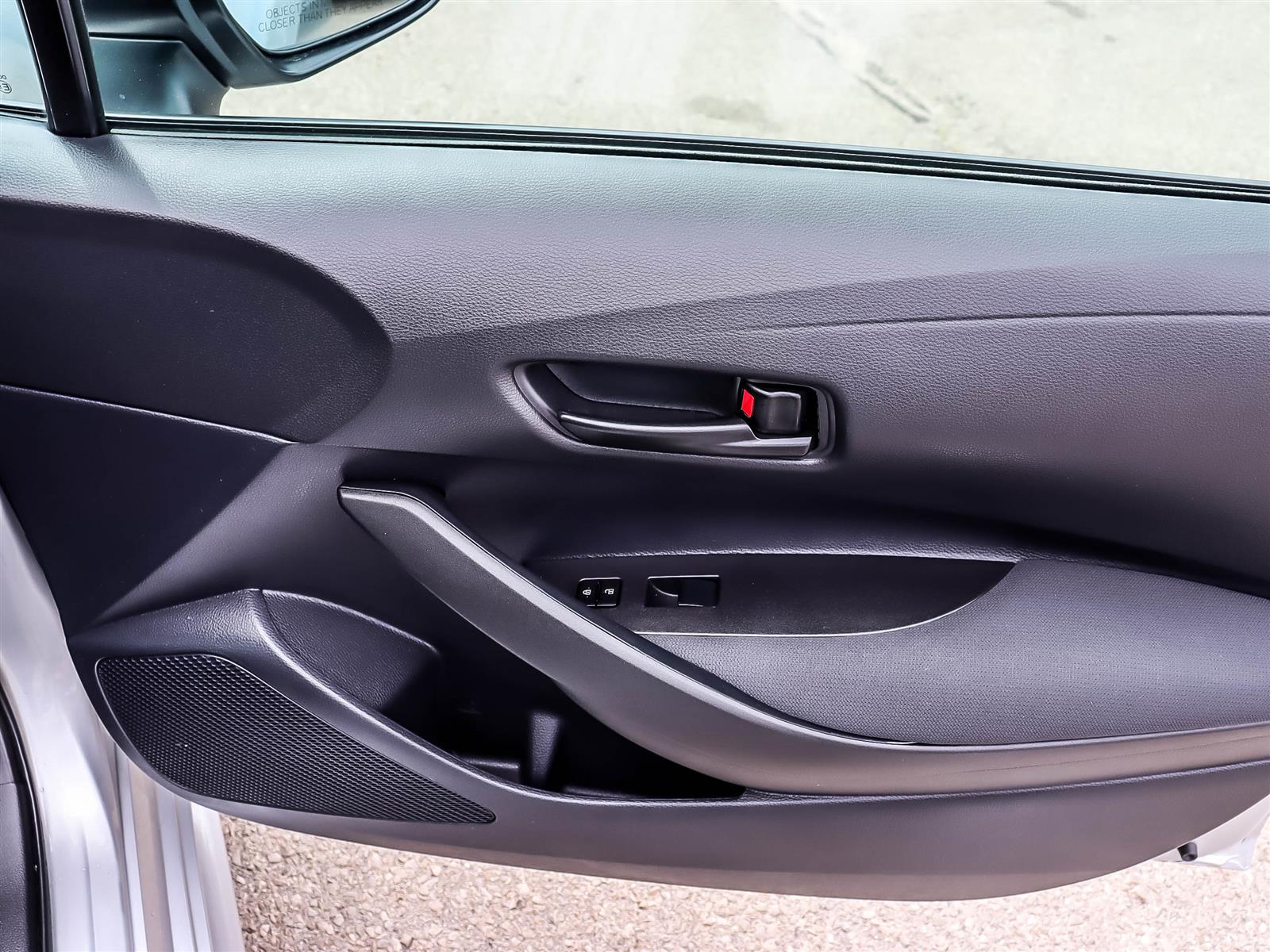 2025 Toyota Corolla LE - Thumbnail 13