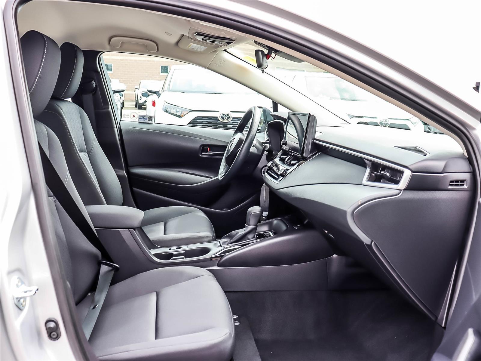 2025 Toyota Corolla LE - Thumbnail 15