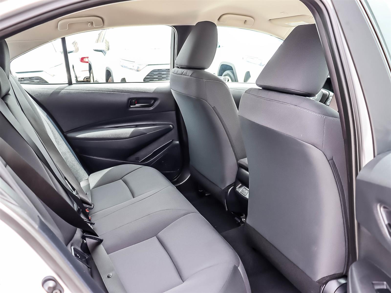 2025 Toyota Corolla LE - Thumbnail 17