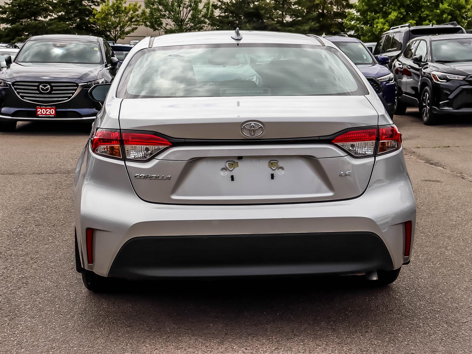 2025 Toyota Corolla LE - Thumbnail 4