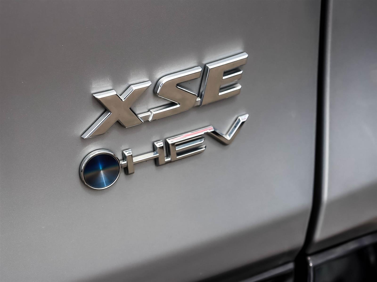 2025 Toyota RAV4 Hybrid XSE - Thumbnail 20