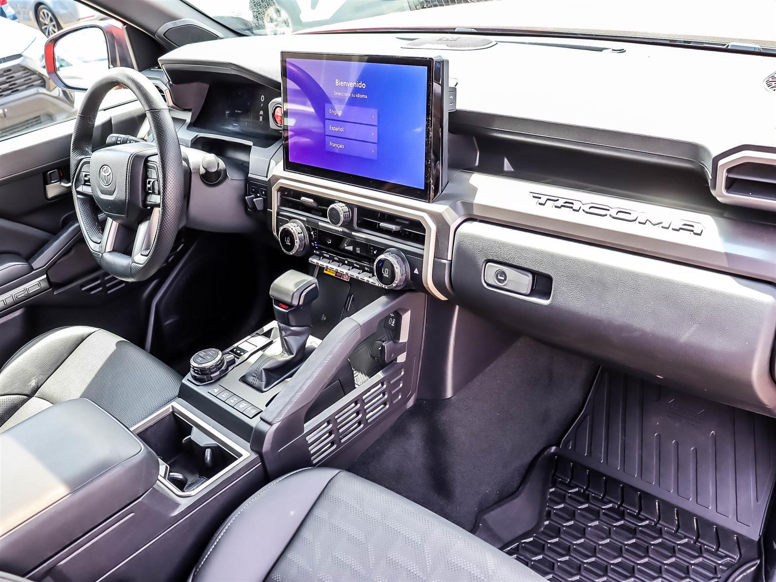 2024 Toyota Tacoma Hybrid TRD OFF ROAD PREMIUM - Thumbnail 14