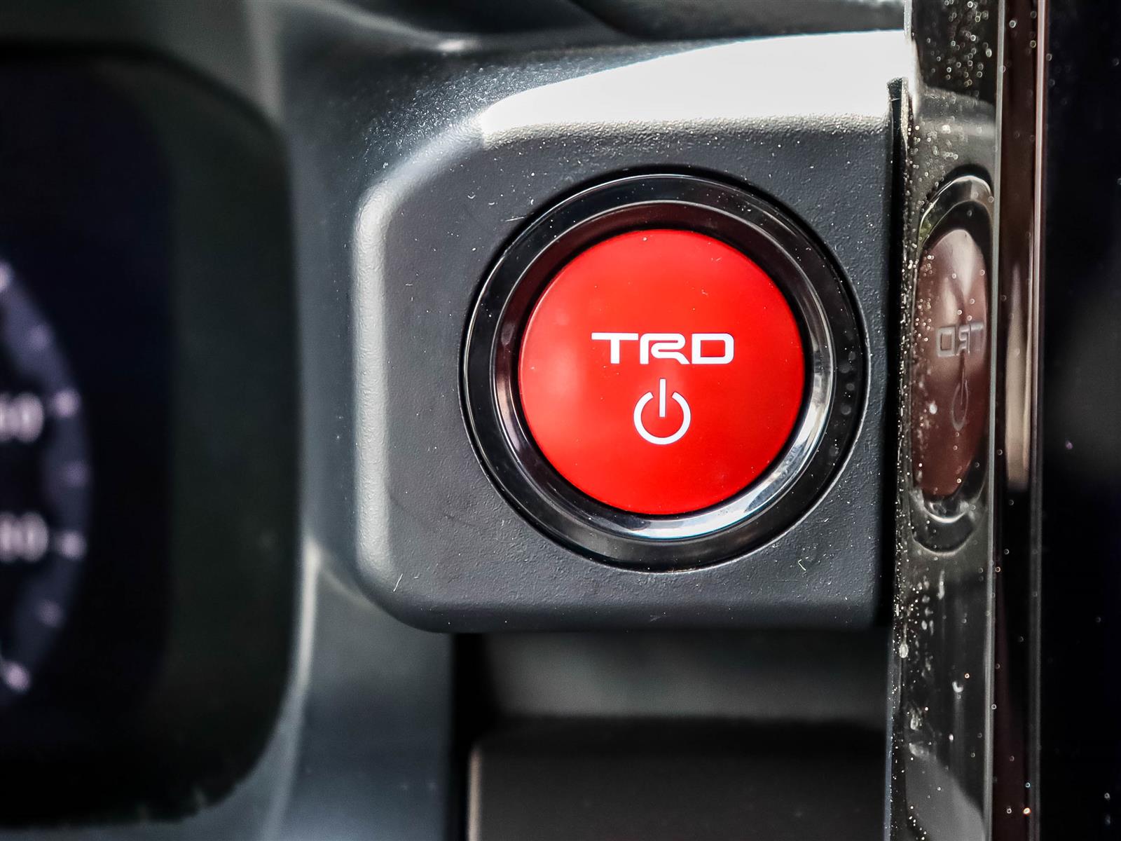 2024 Toyota Tacoma Hybrid TRD OFF ROAD PREMIUM - Thumbnail 38